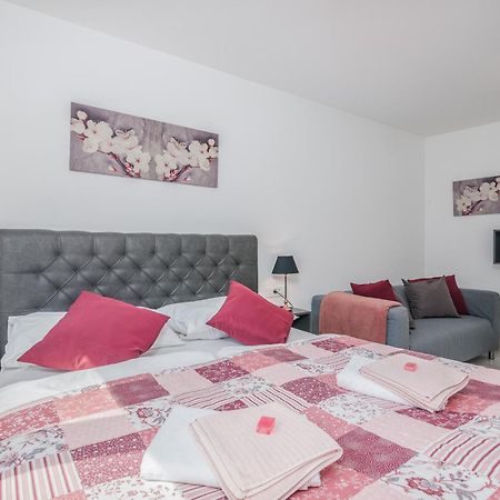 Apartments Elle Luxury Vantacici Malinska Bagian luar foto