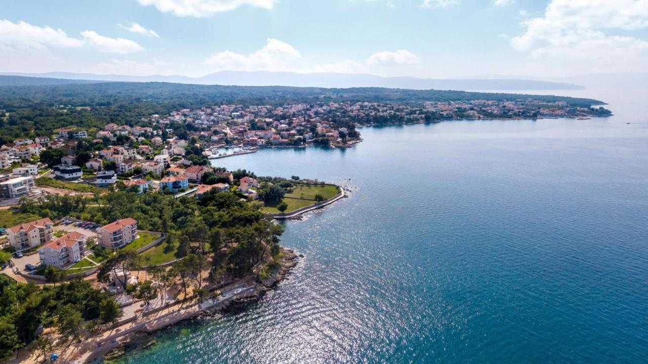 Apartments Elle Luxury Vantacici Malinska Bagian luar foto