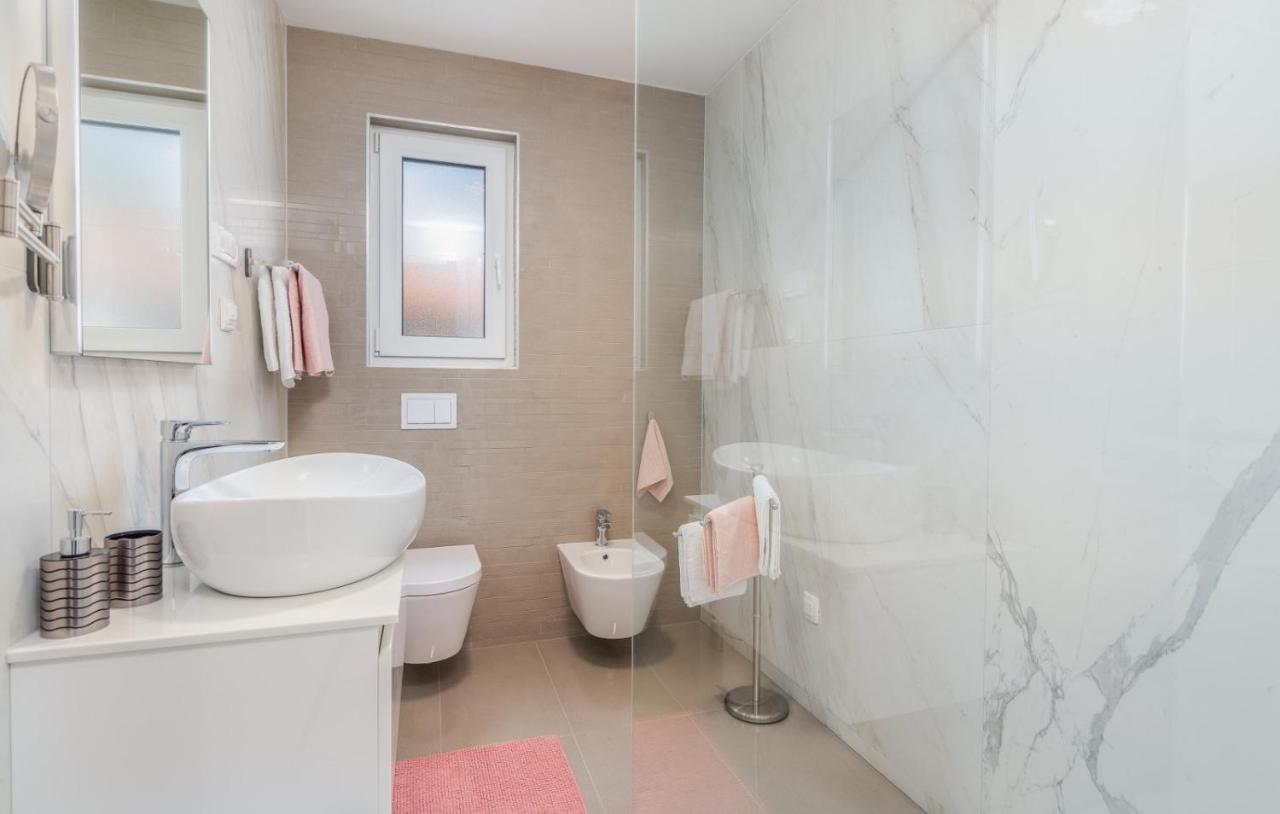 Apartments Elle Luxury Vantacici Malinska Bagian luar foto