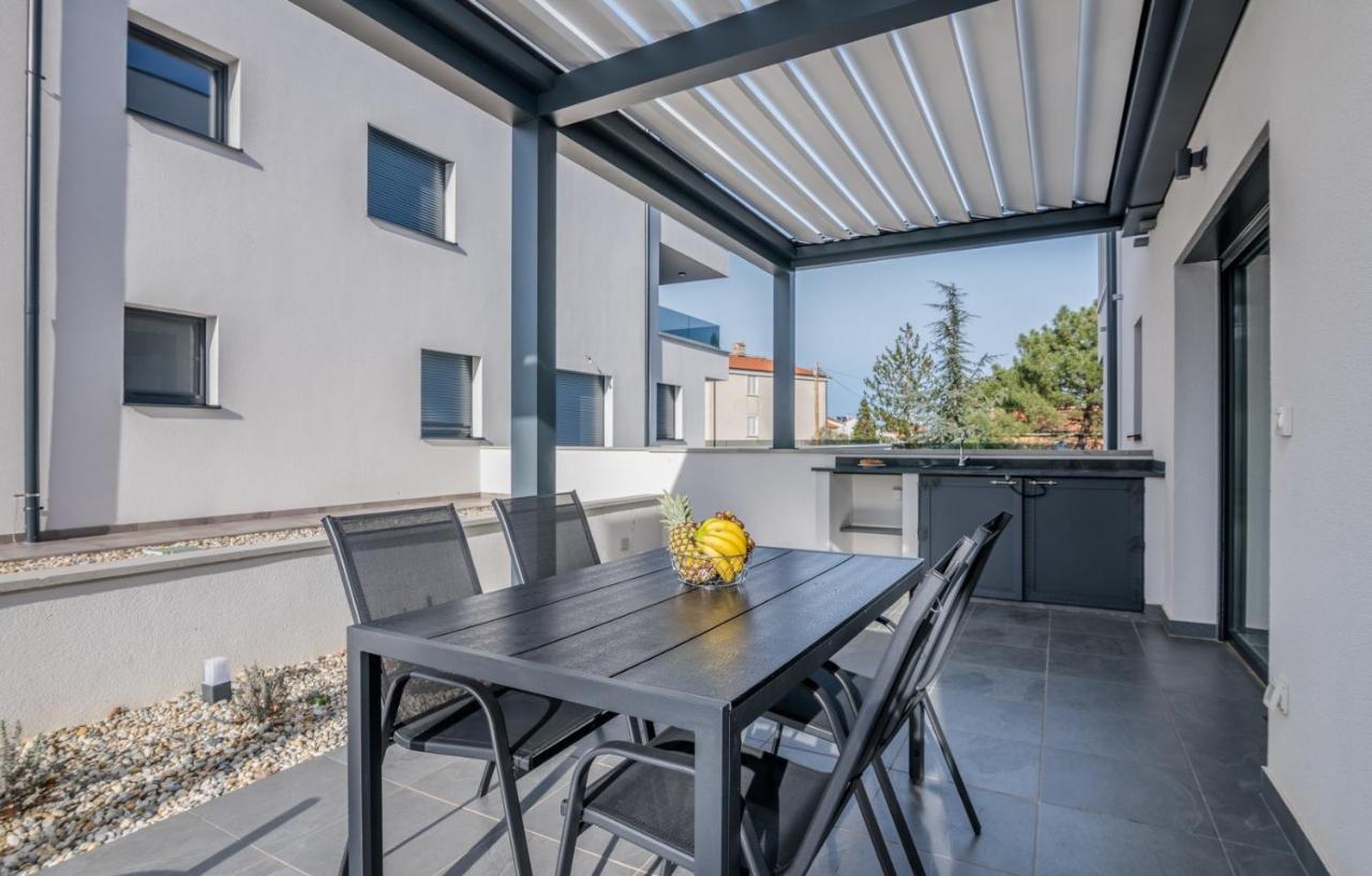 Apartments Elle Luxury Vantacici Malinska Bagian luar foto