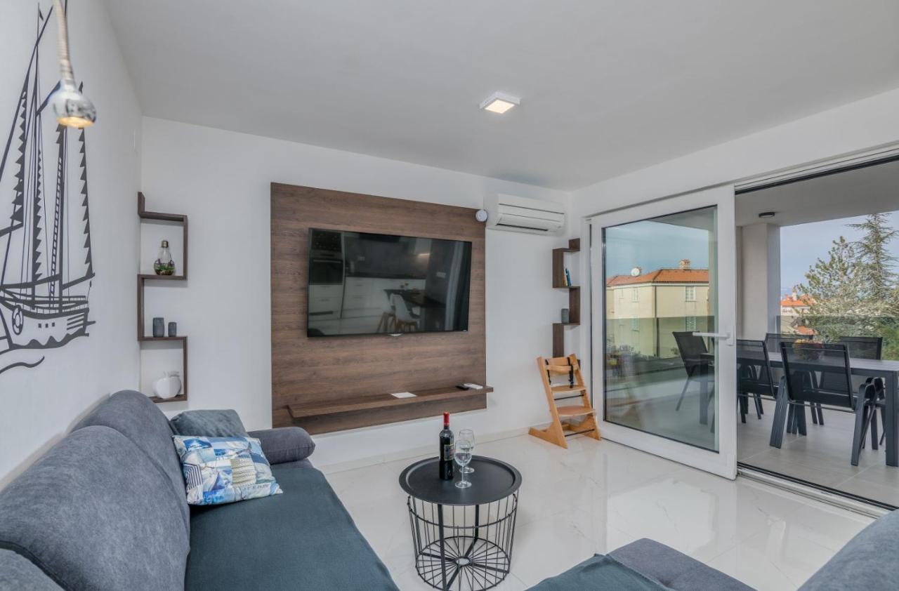 Apartments Elle Luxury Vantacici Malinska Bagian luar foto