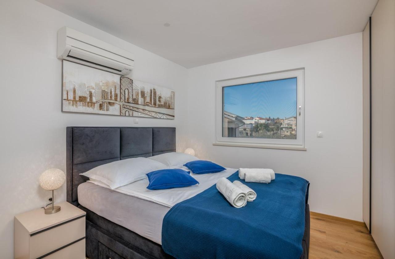 Apartments Elle Luxury Vantacici Malinska Bagian luar foto