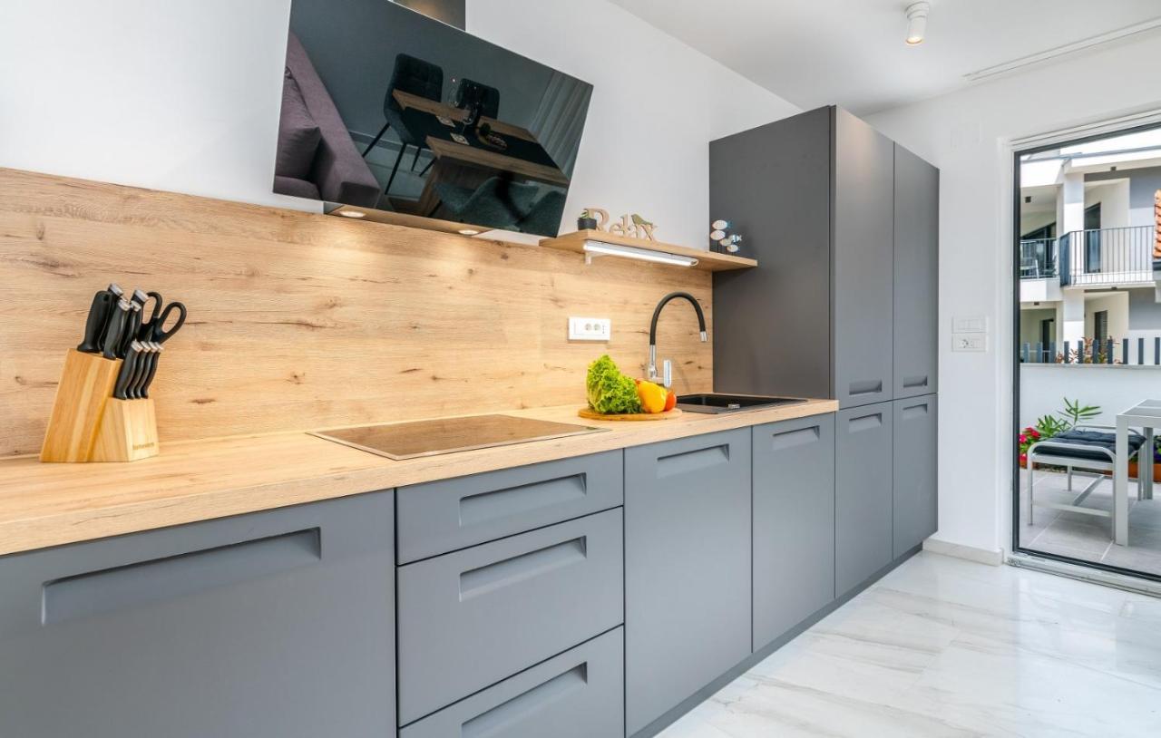 Apartments Elle Luxury Vantacici Malinska Bagian luar foto