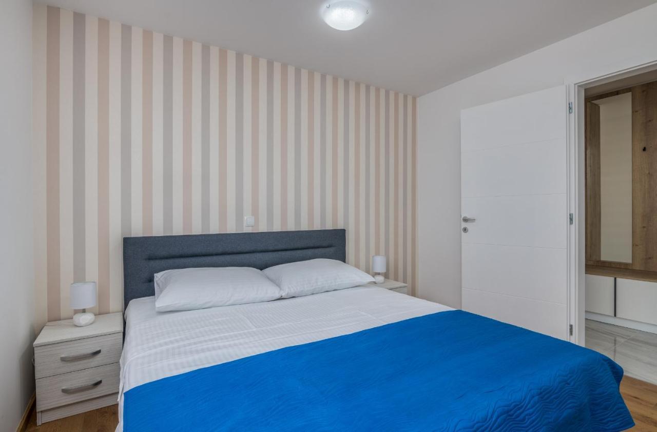 Apartments Elle Luxury Vantacici Malinska Bagian luar foto