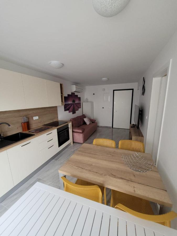 Apartments Elle Luxury Vantacici Malinska Bagian luar foto
